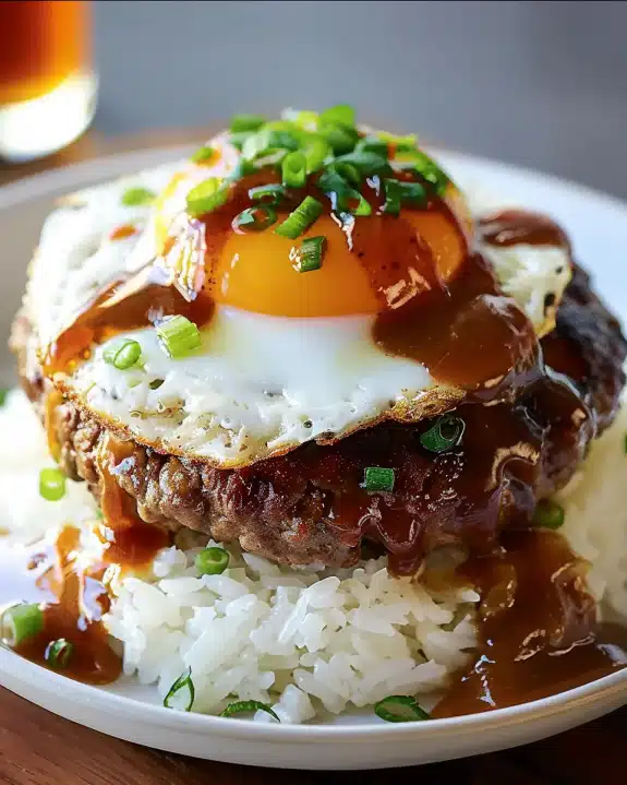 Loco Moco (Hawaiian Lunch)