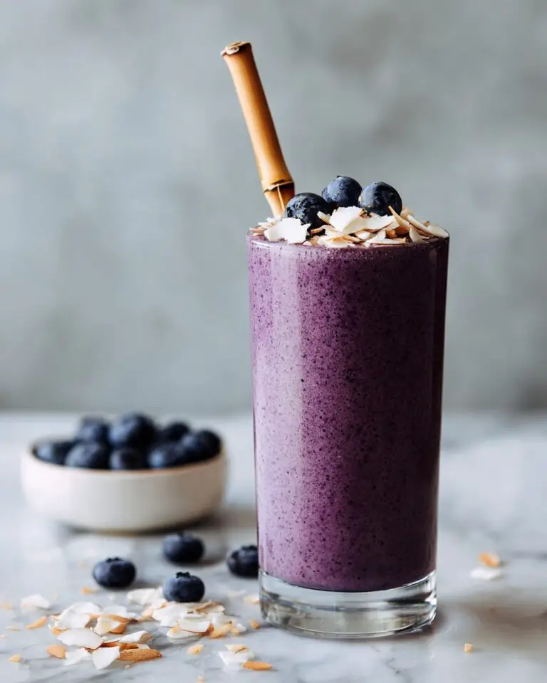 Creamy Blueberry Avocado Smoothie Recipe